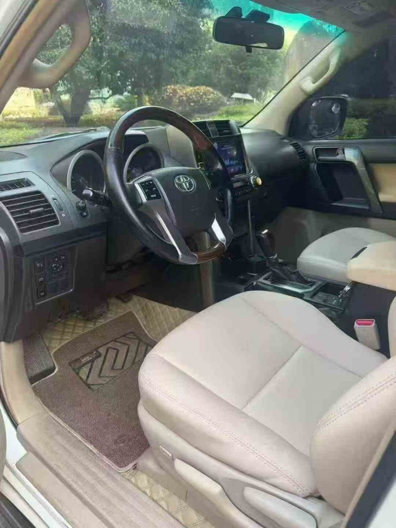 常德14年丰田普拉多4