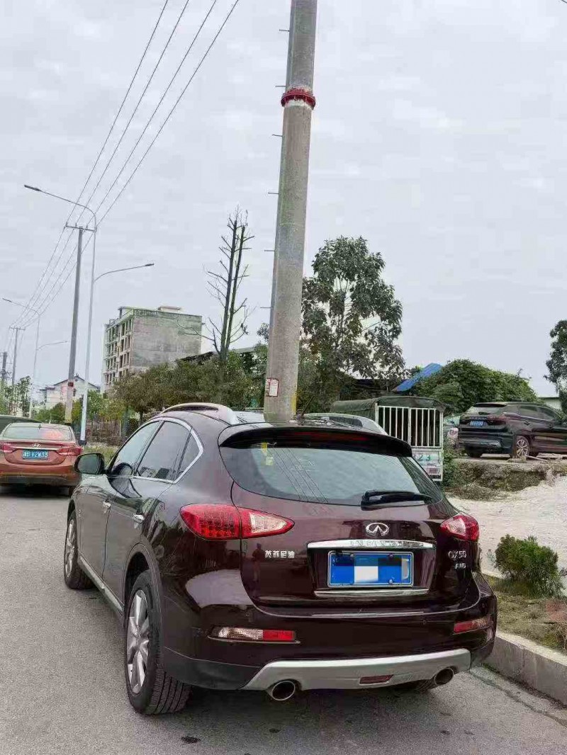 常德18年英菲尼迪QX507