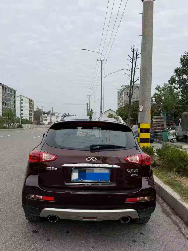 常德18年英菲尼迪QX508