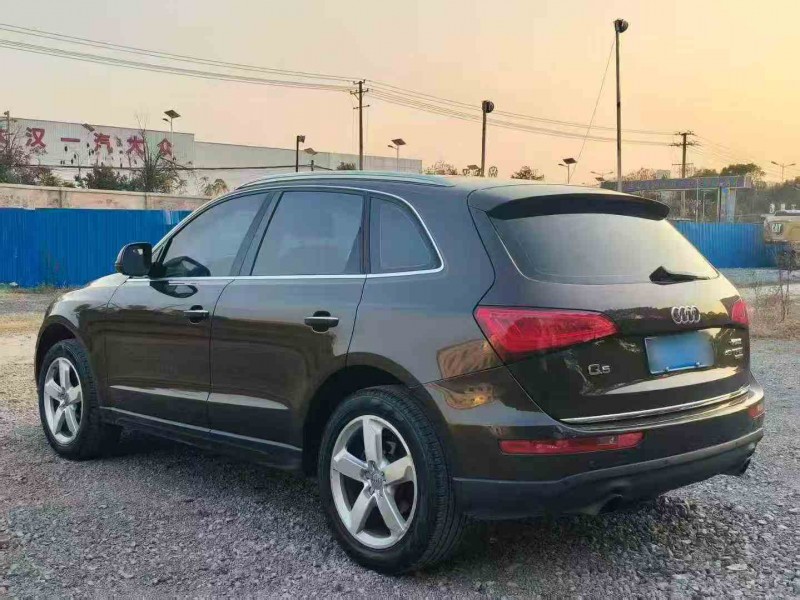 湘潭17年奥迪Q58