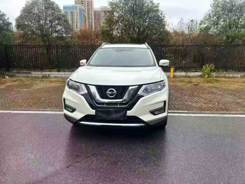 常德21年日产奇骏1