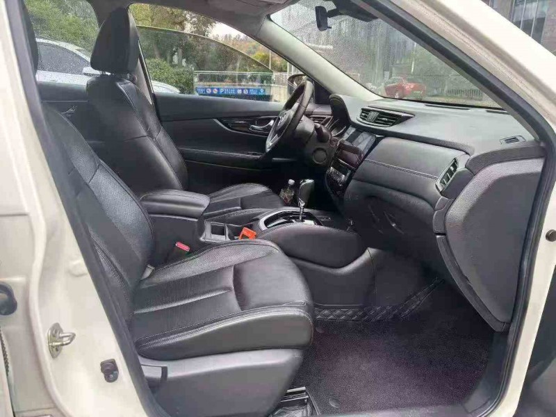 常德21年日产奇骏4