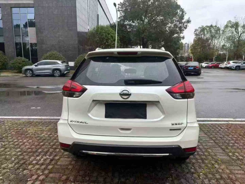 常德21年日产奇骏9