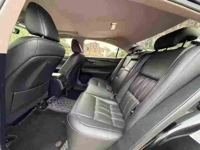 江门16年雷克萨斯ES5