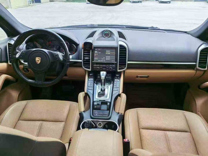 防城港15年保时捷Macan4