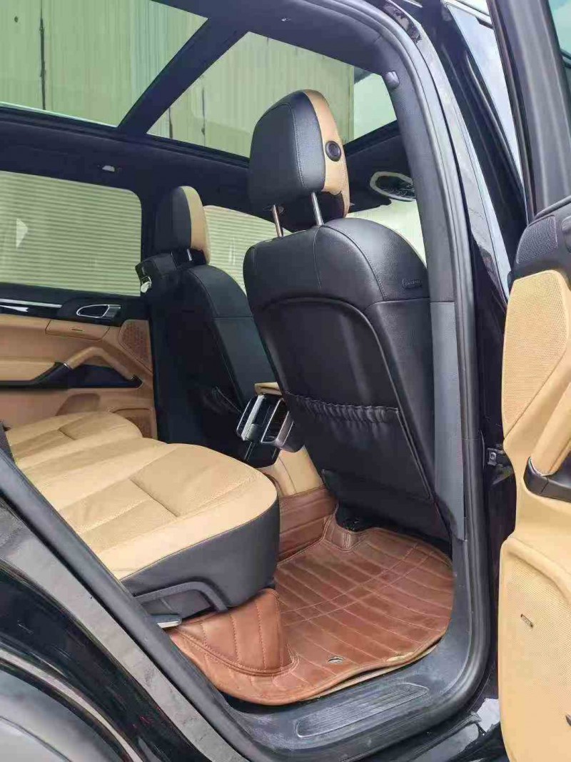 防城港15年保时捷Macan5