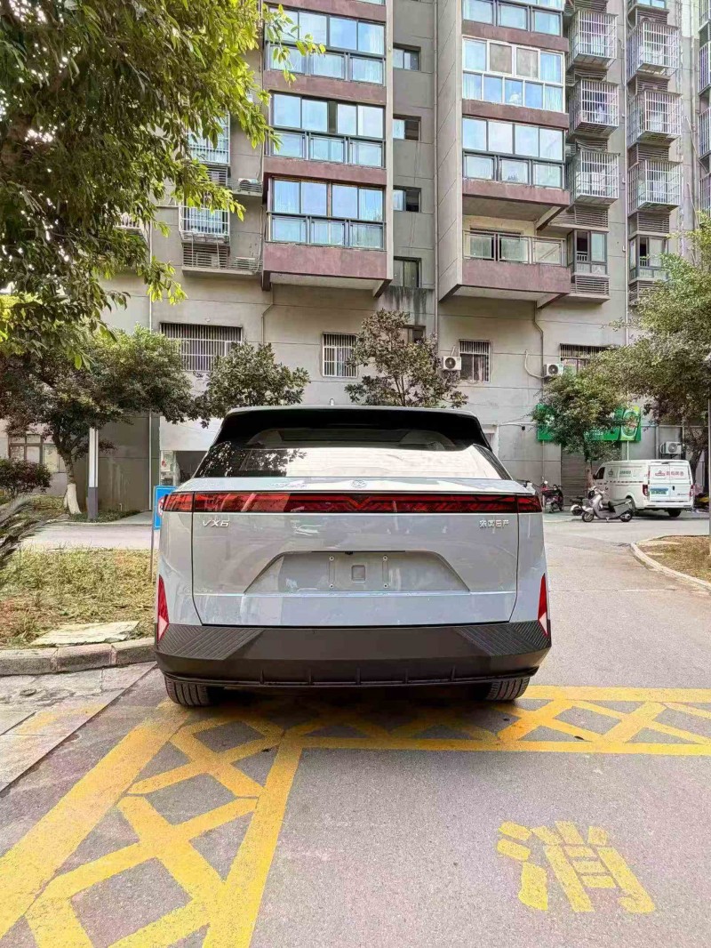 重庆19年保时捷帕拉梅拉8