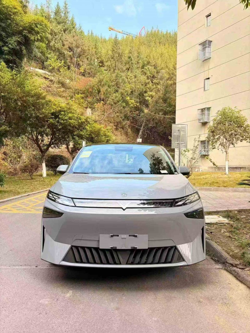 重庆25年启辰VX61