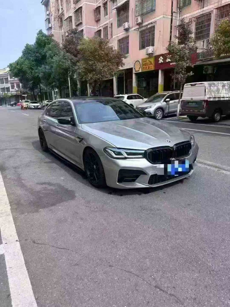 张家界23年宝马5系2