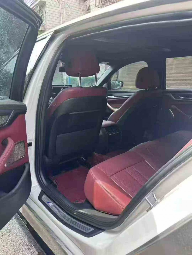 张家界23年宝马5系5