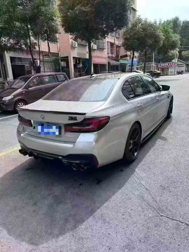 张家界23年宝马5系7