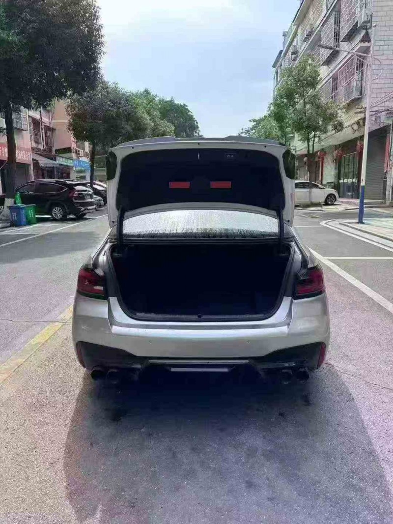 张家界23年宝马5系9