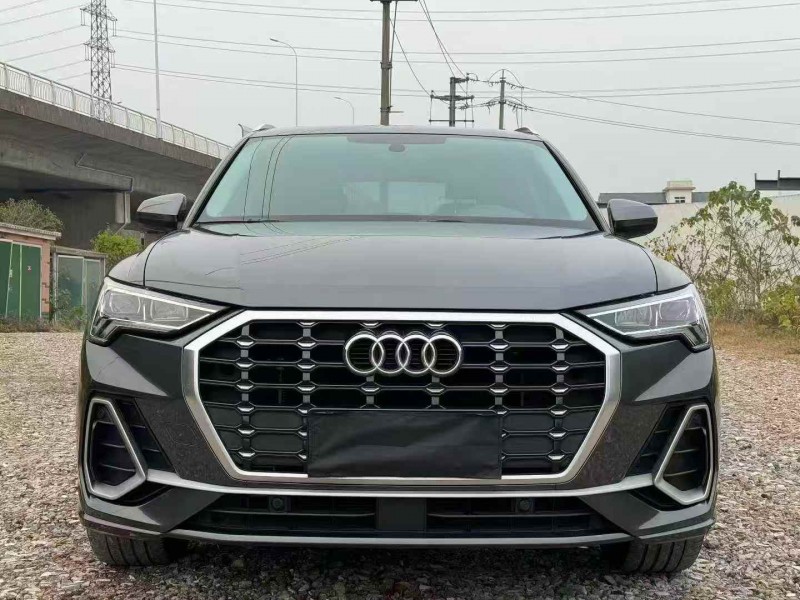 张家界22年奥迪Q31