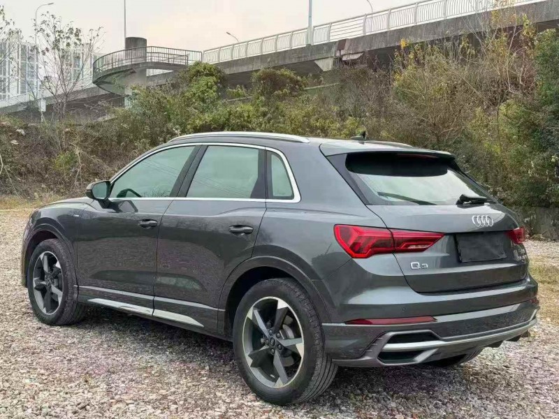 张家界22年奥迪Q37