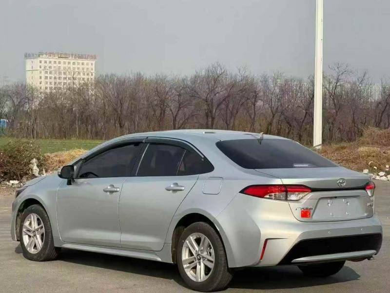 榆林22年丰田雷凌7