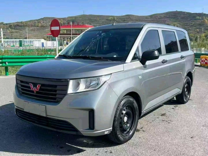 临夏21年五菱汽车宏光2