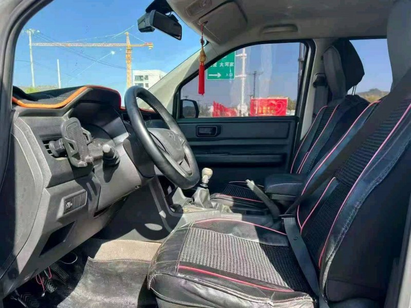 临夏21年五菱汽车宏光6