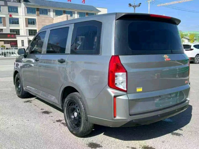 临夏21年五菱汽车宏光9