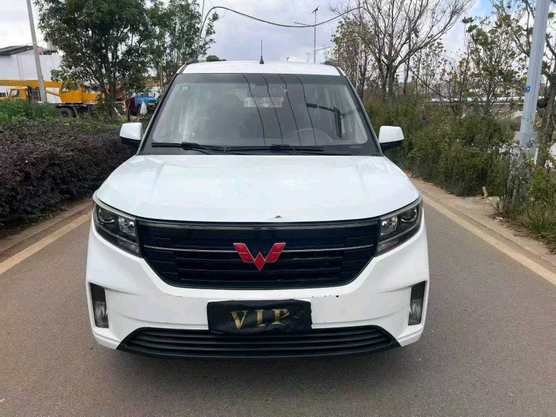 昆明19年五菱汽车宏光1