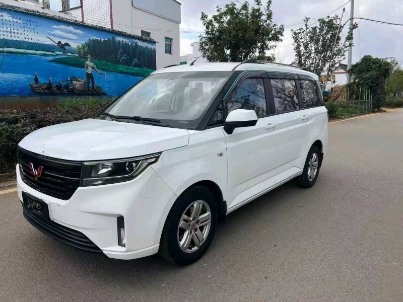 昆明19年五菱汽车宏光2