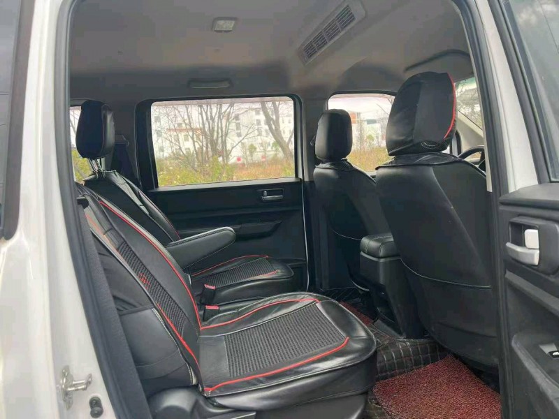 昆明19年五菱汽车宏光3