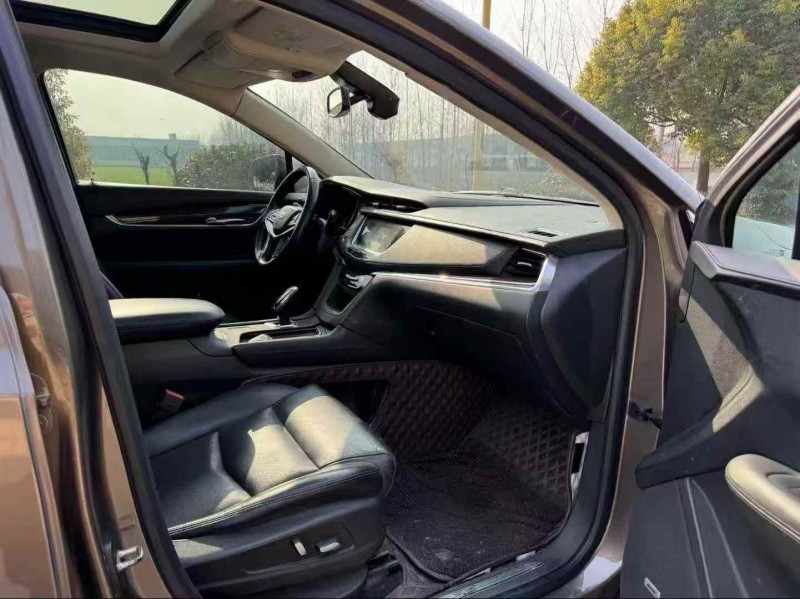 苏州16年凯迪拉克XT54