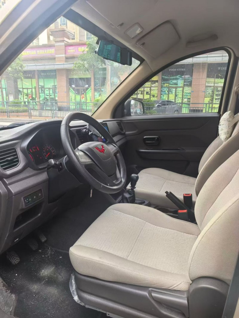 东莞23年五菱汽车宏光4