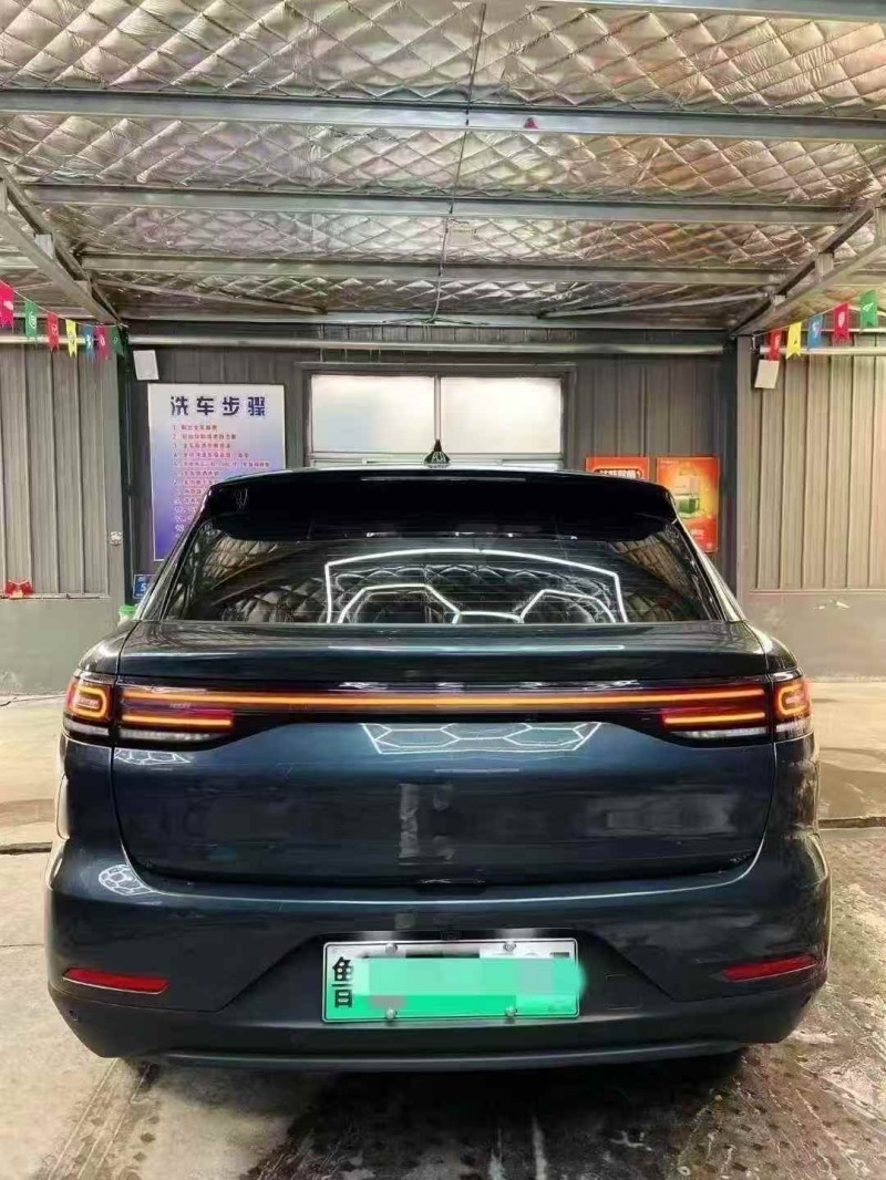 济宁24年零跑汽车C118