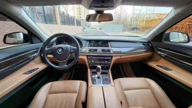 承德14年宝马7系4