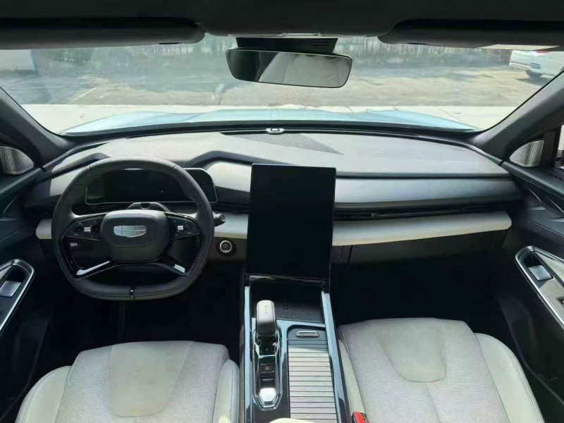 梅州23年吉利博越5