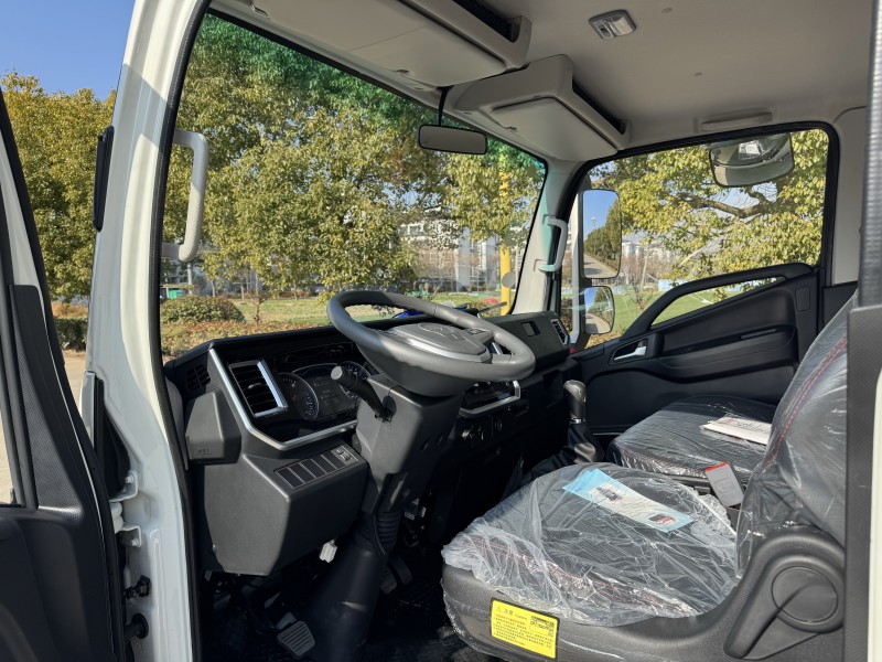 盐城25年江淮领跑7