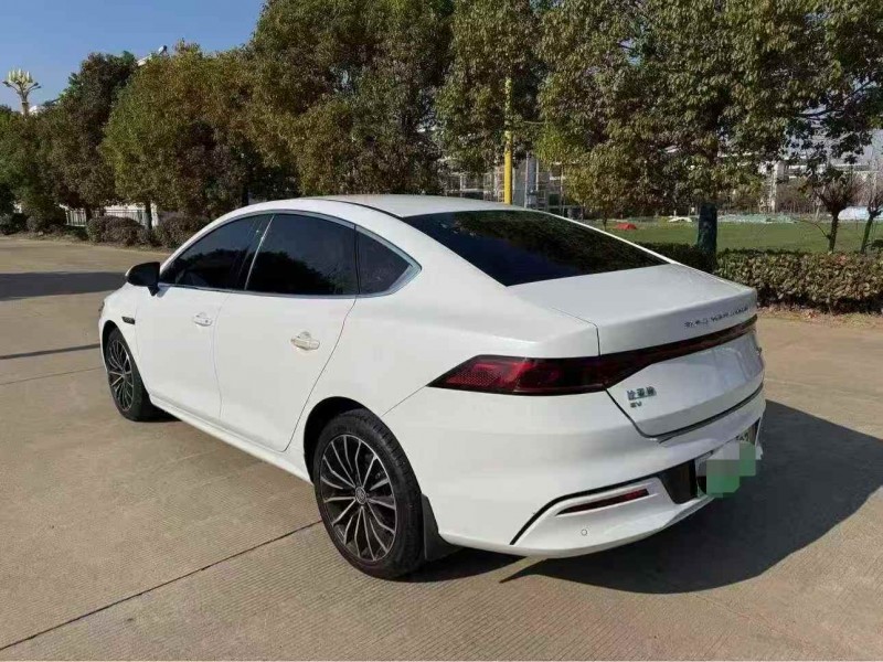 淮安23年比亚迪秦8