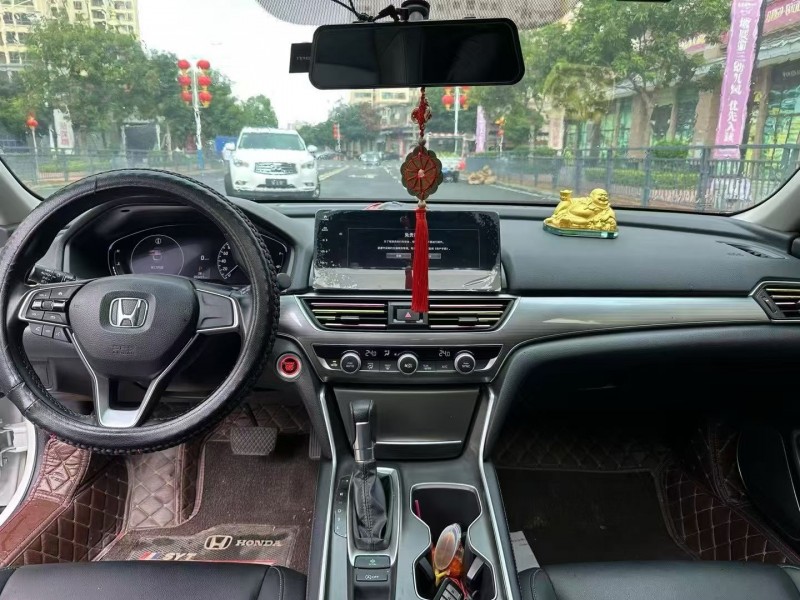 东莞22年本田雅阁5