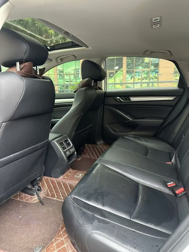 东莞22年本田雅阁6