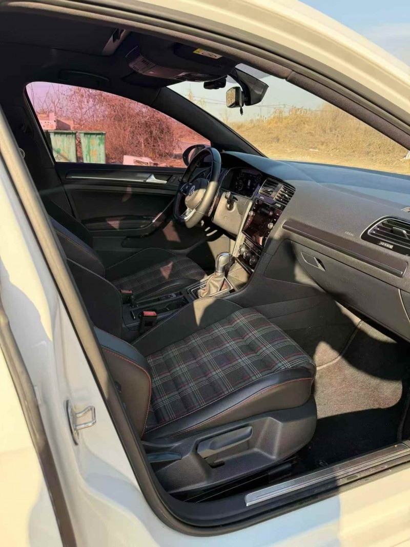 张家口18年大众高尔夫3