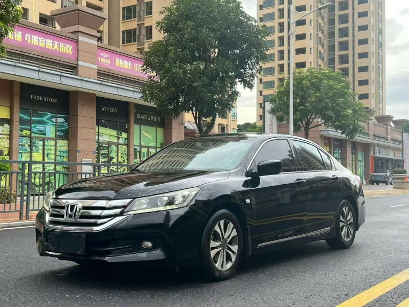 东莞14年本田雅阁2