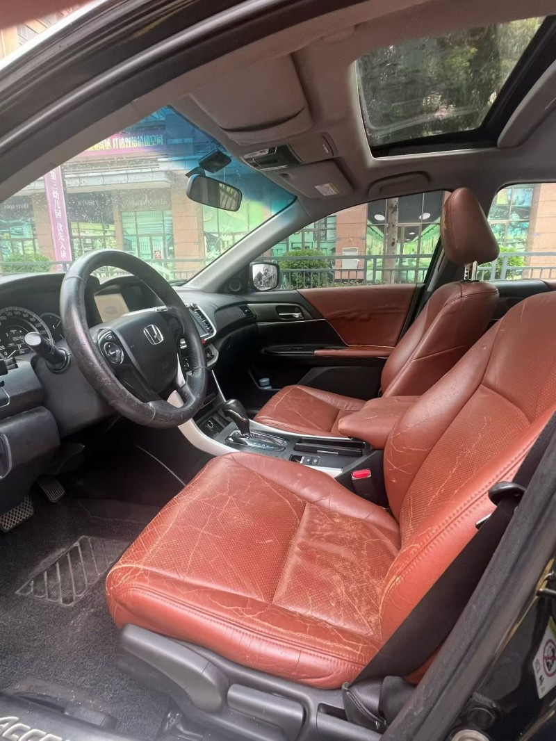 东莞14年本田雅阁3