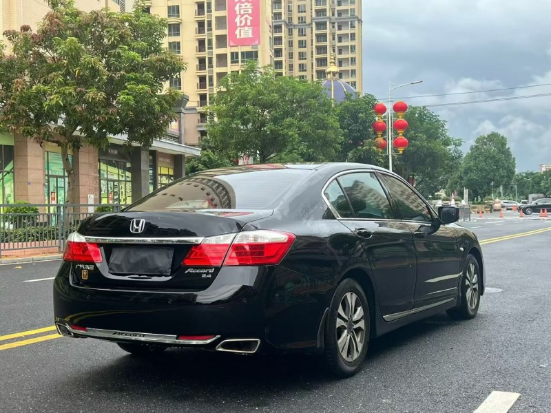 东莞14年本田雅阁7