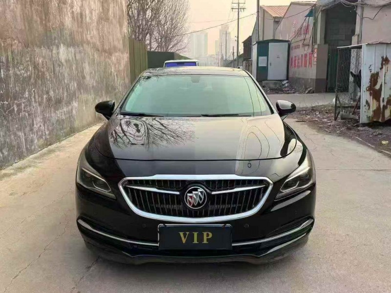 烟台18年别克君越1