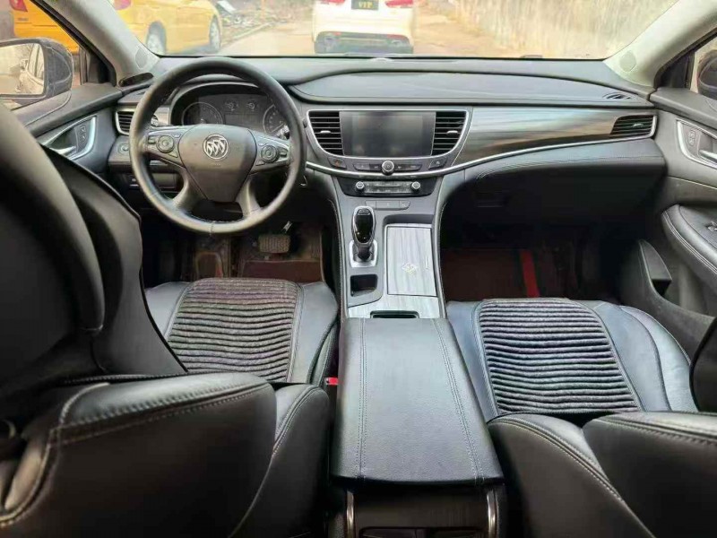 烟台18年别克君越4