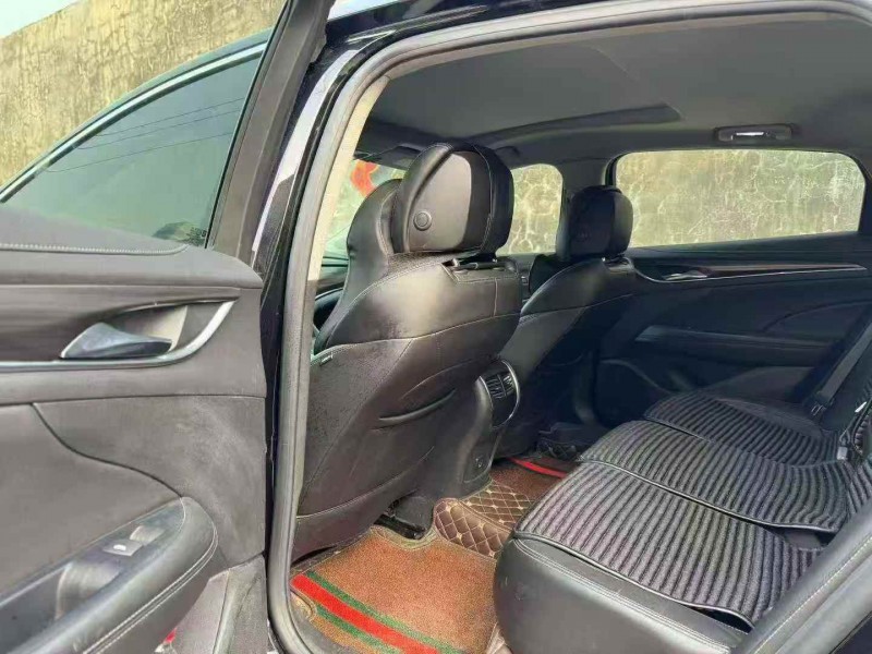 烟台18年别克君越5