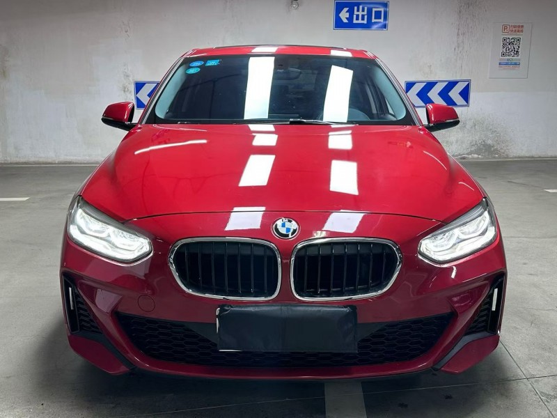 成都19年宝马1系1