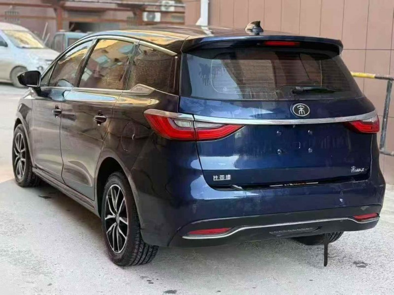 潍坊18年比亚迪宋8