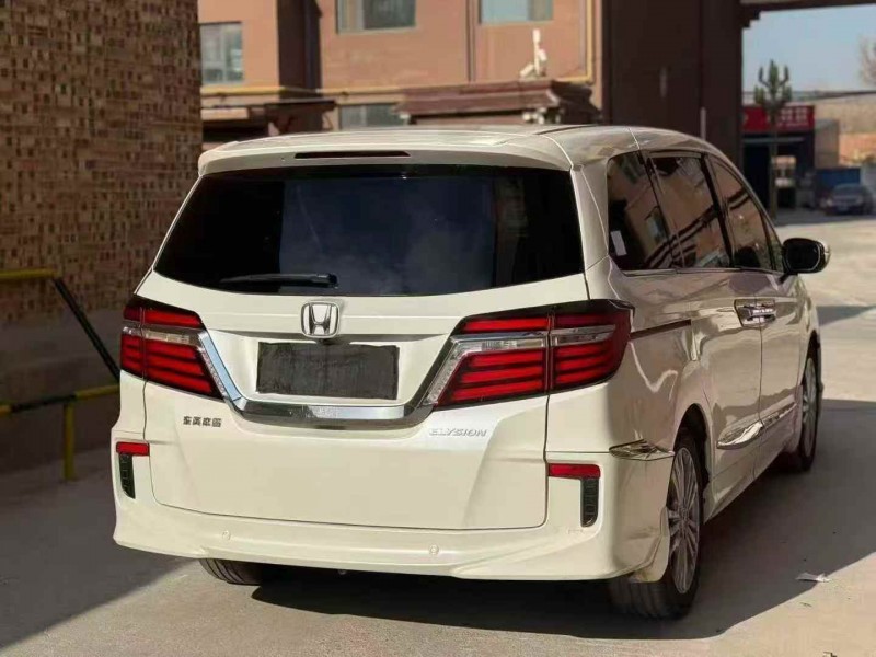 济宁18年本田艾力绅8