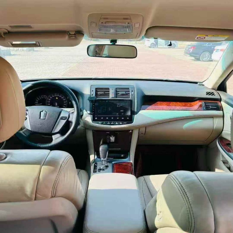 潍坊14年丰田皇冠5