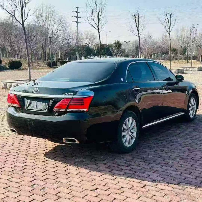 潍坊14年丰田皇冠8