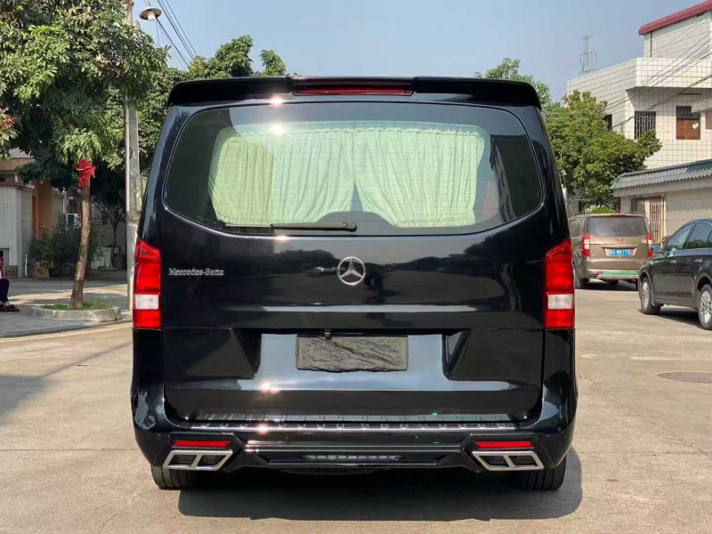 中山19年奔驰威霆9