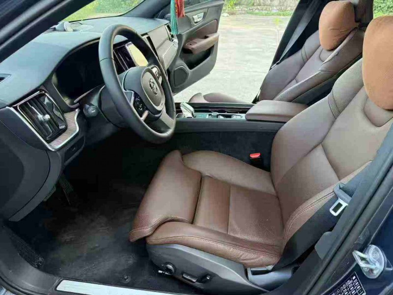 徐州23年沃尔沃S60L4