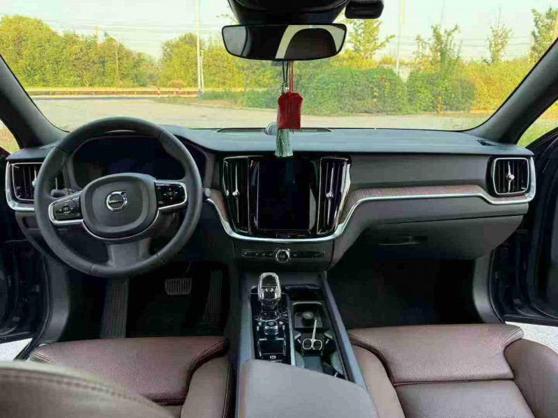 徐州23年沃尔沃S60L5