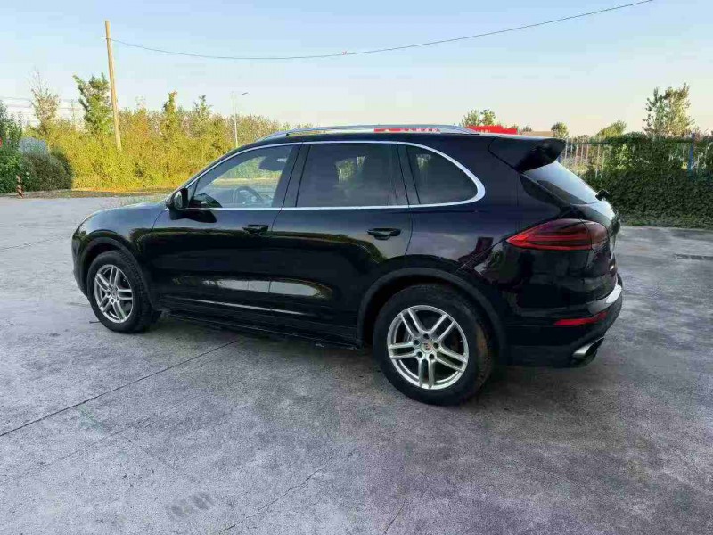 徐州17年保时捷卡宴8